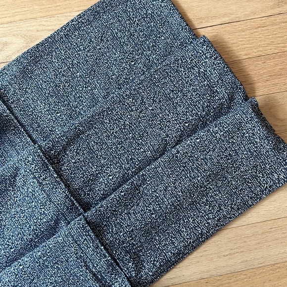 Lululemon Vinyasa Scarf - Picture 4 of 6